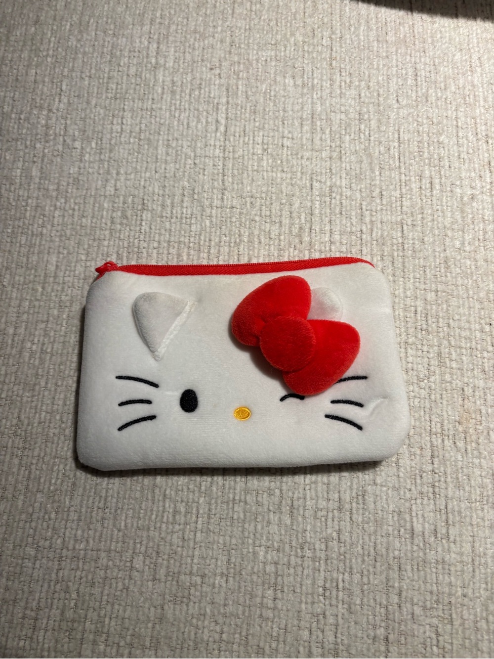 Hello Kitty White Plush Coin Pouch with Red Bow